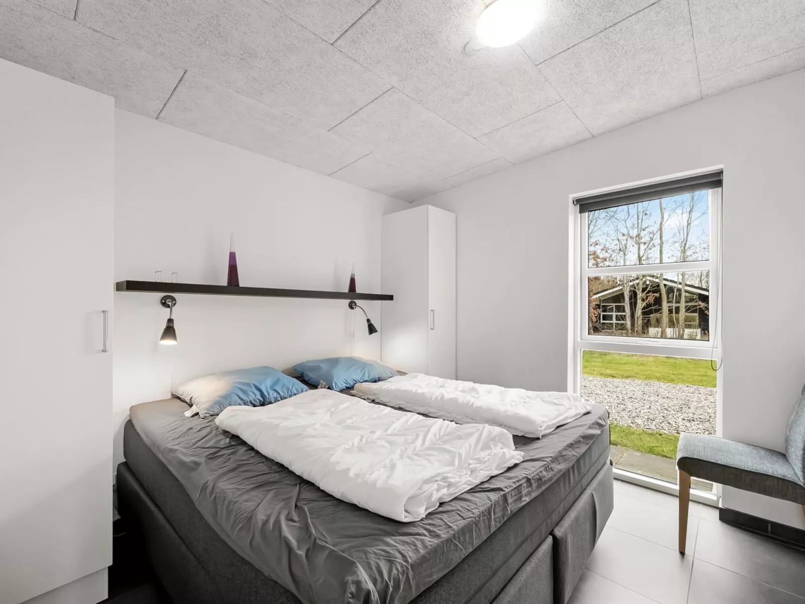 "Jarven" - 500m to the fjord-Binnen