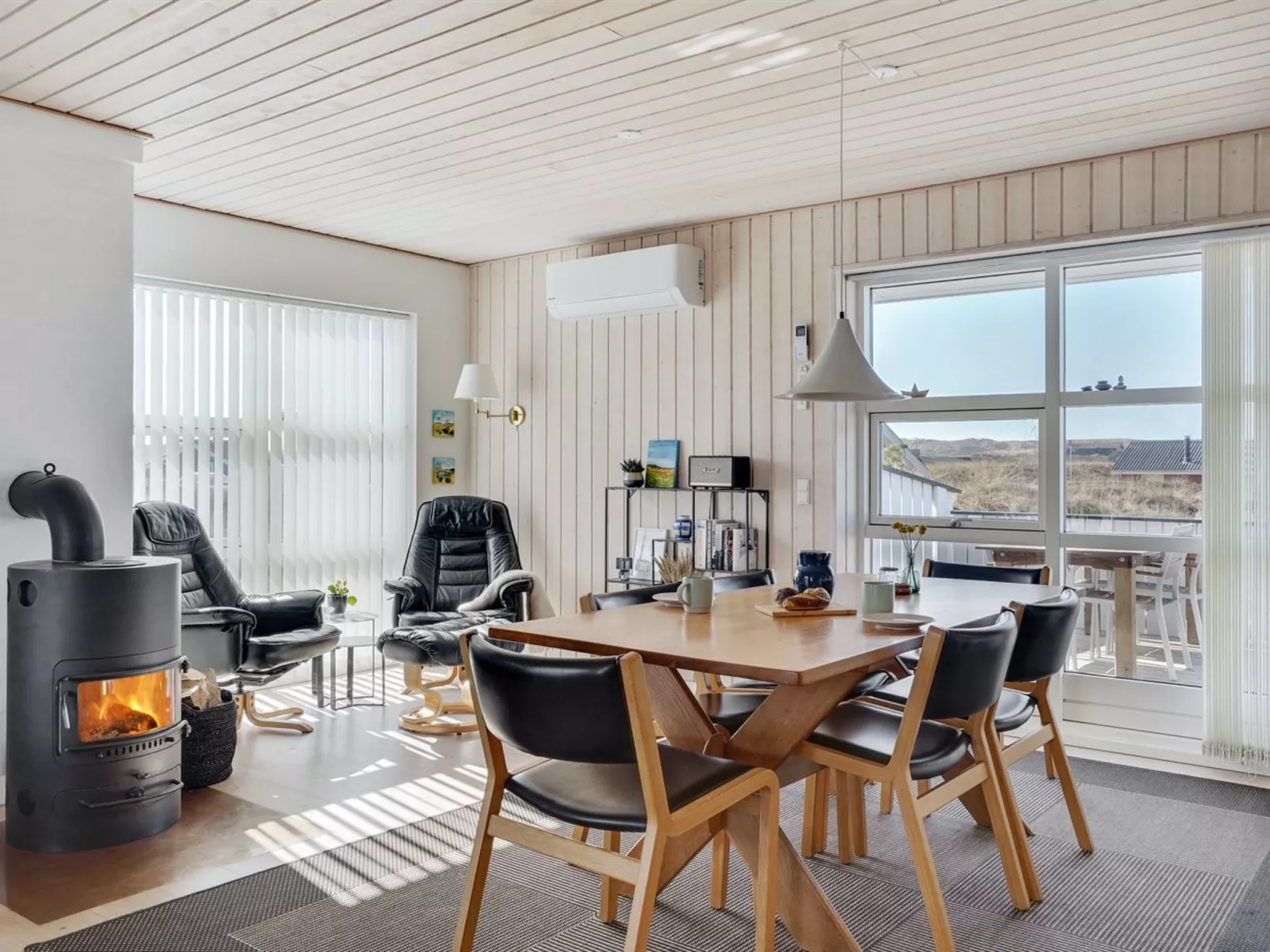 "Sotir" -  from the sea-Binnen