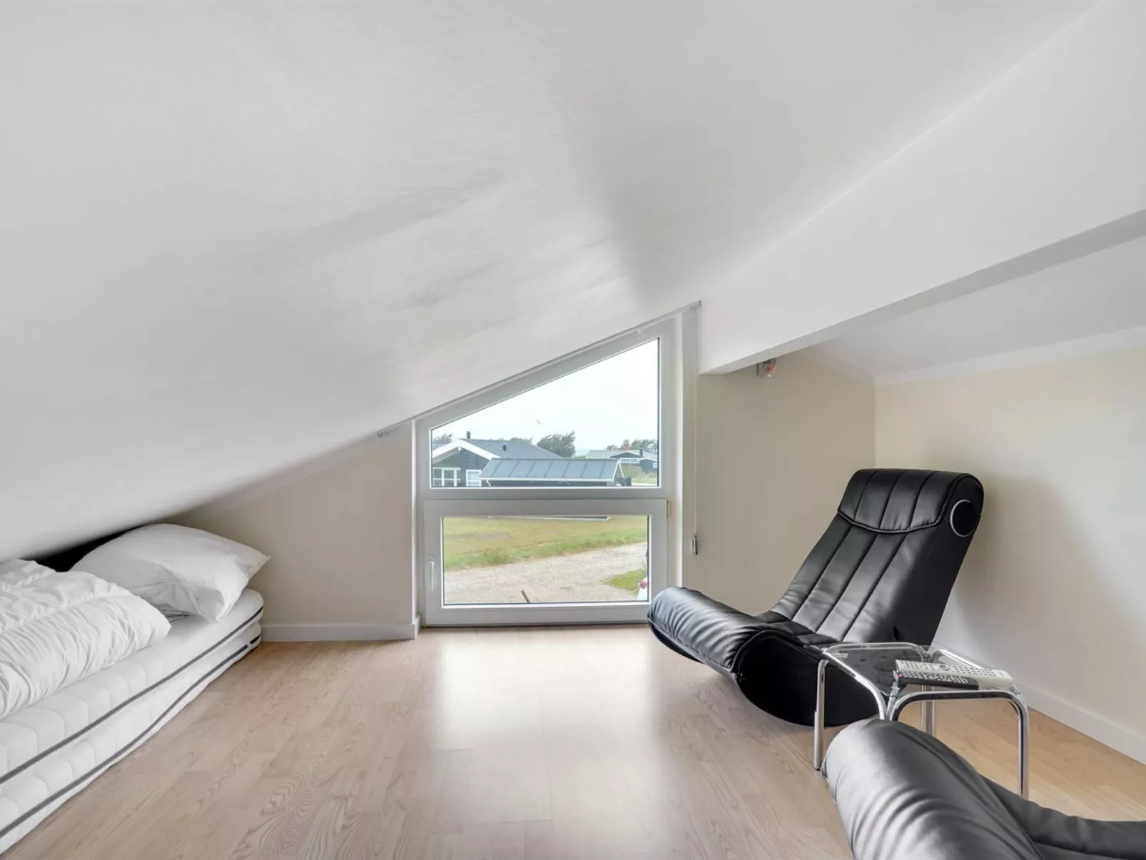 "Lex" - 150m from the sea-Binnen