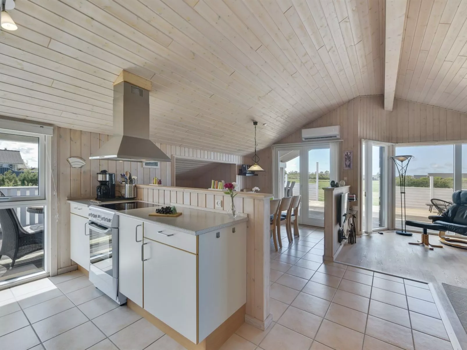 "Claudius" - 1.3km to the fjord-Binnen