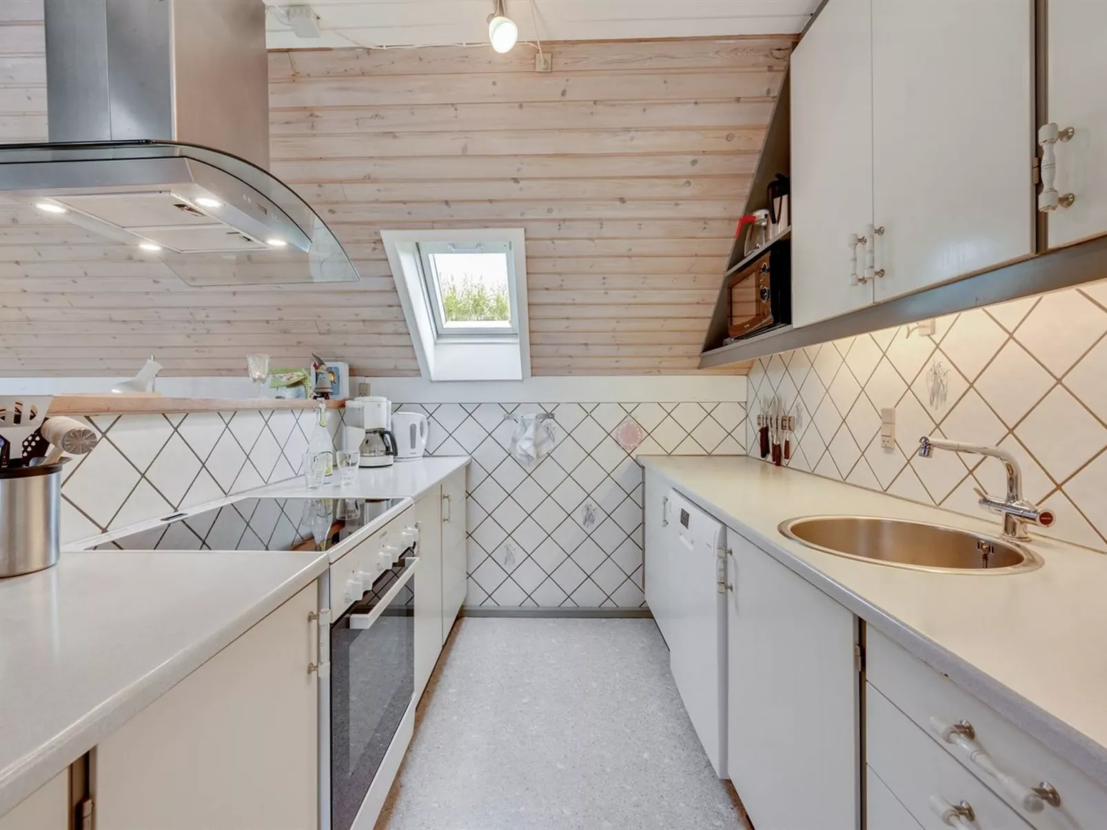 "Earline" - 900m to the fjord-Binnen