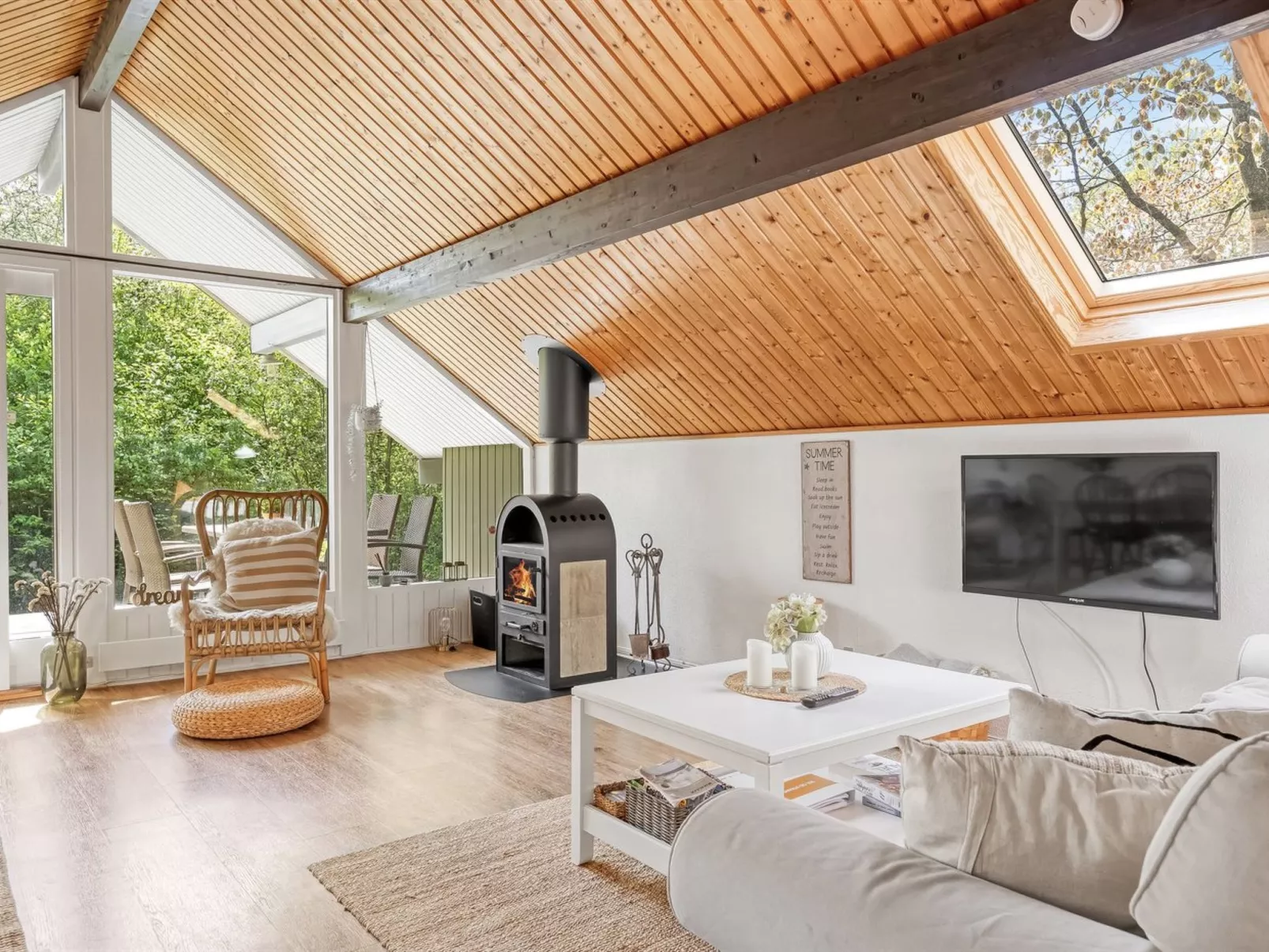 "Hilla" - 31km from the sea-Binnen