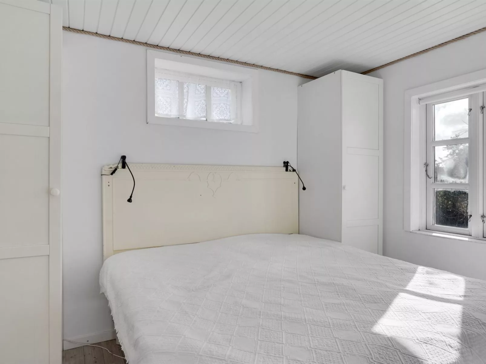 "Sharanya" - 500m from the sea-Binnen