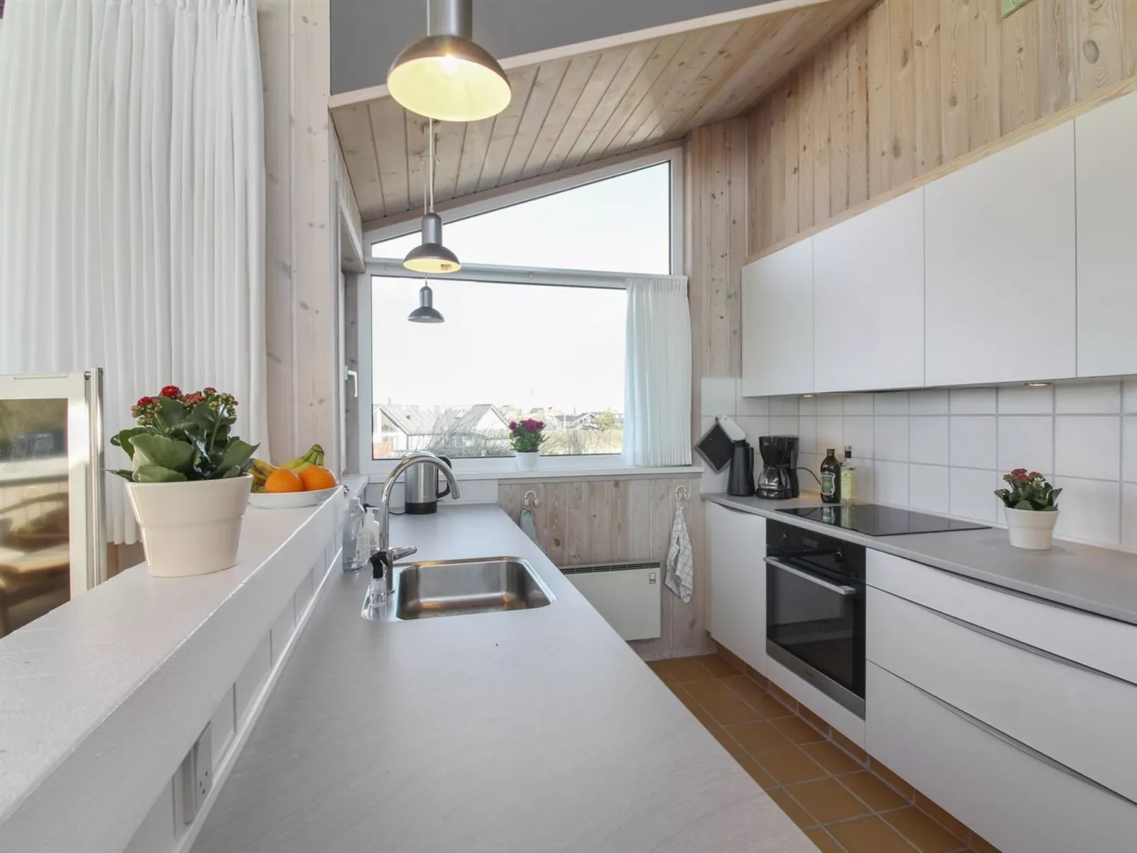 "Kalina" - 150m from the sea-Binnen