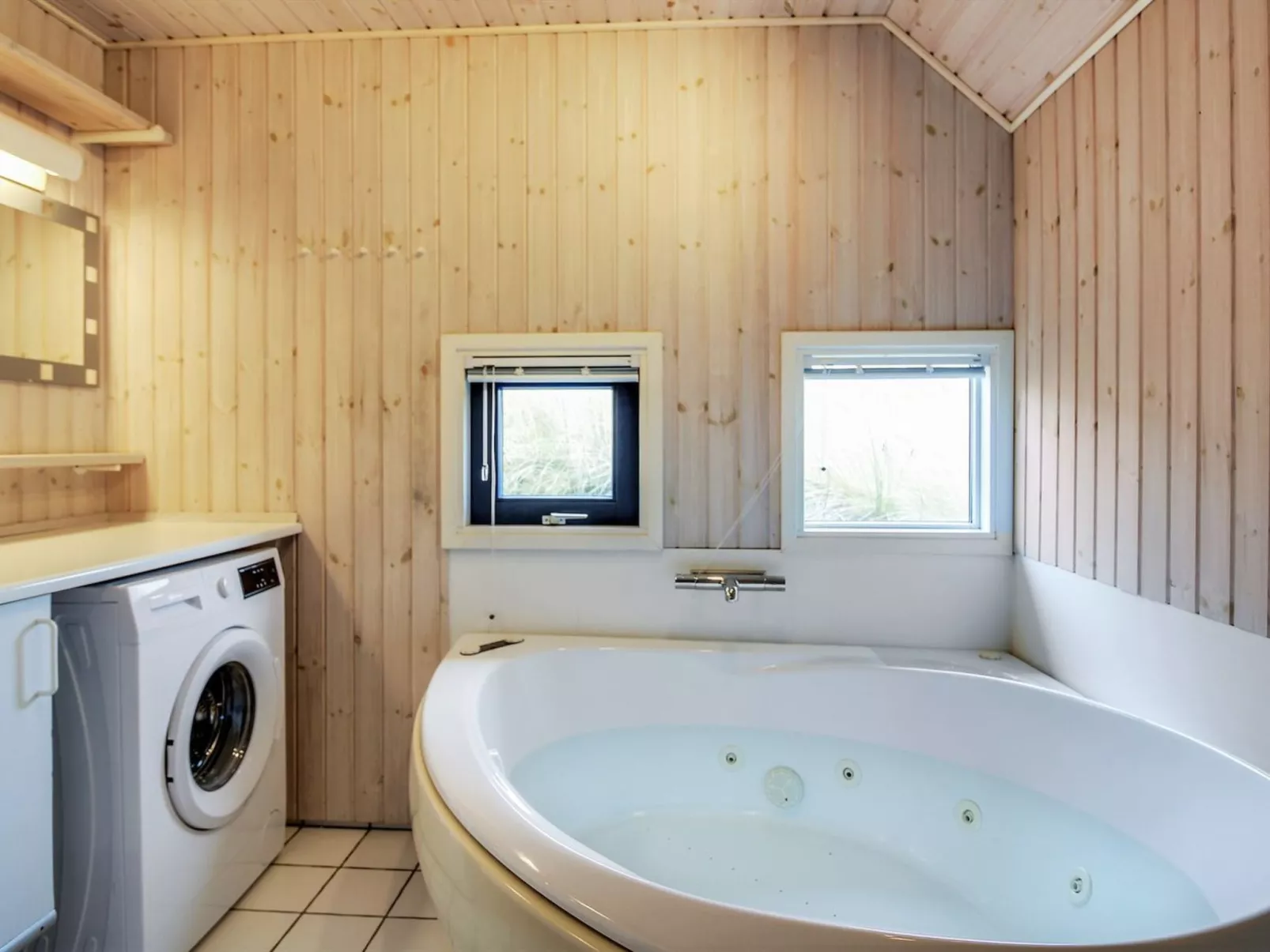 "Telia" - 250m from the sea-Binnen