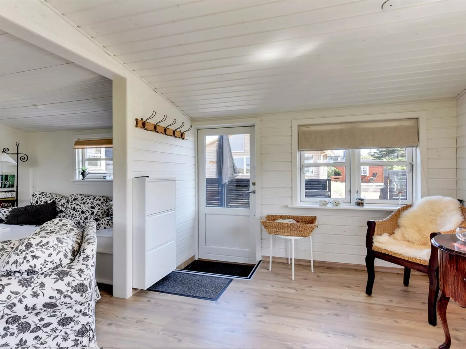 "Anik" - 100m from the sea-Binnen