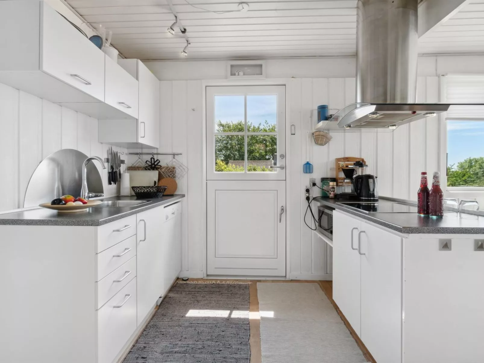 "Eliene" - 400m from the sea-Binnen