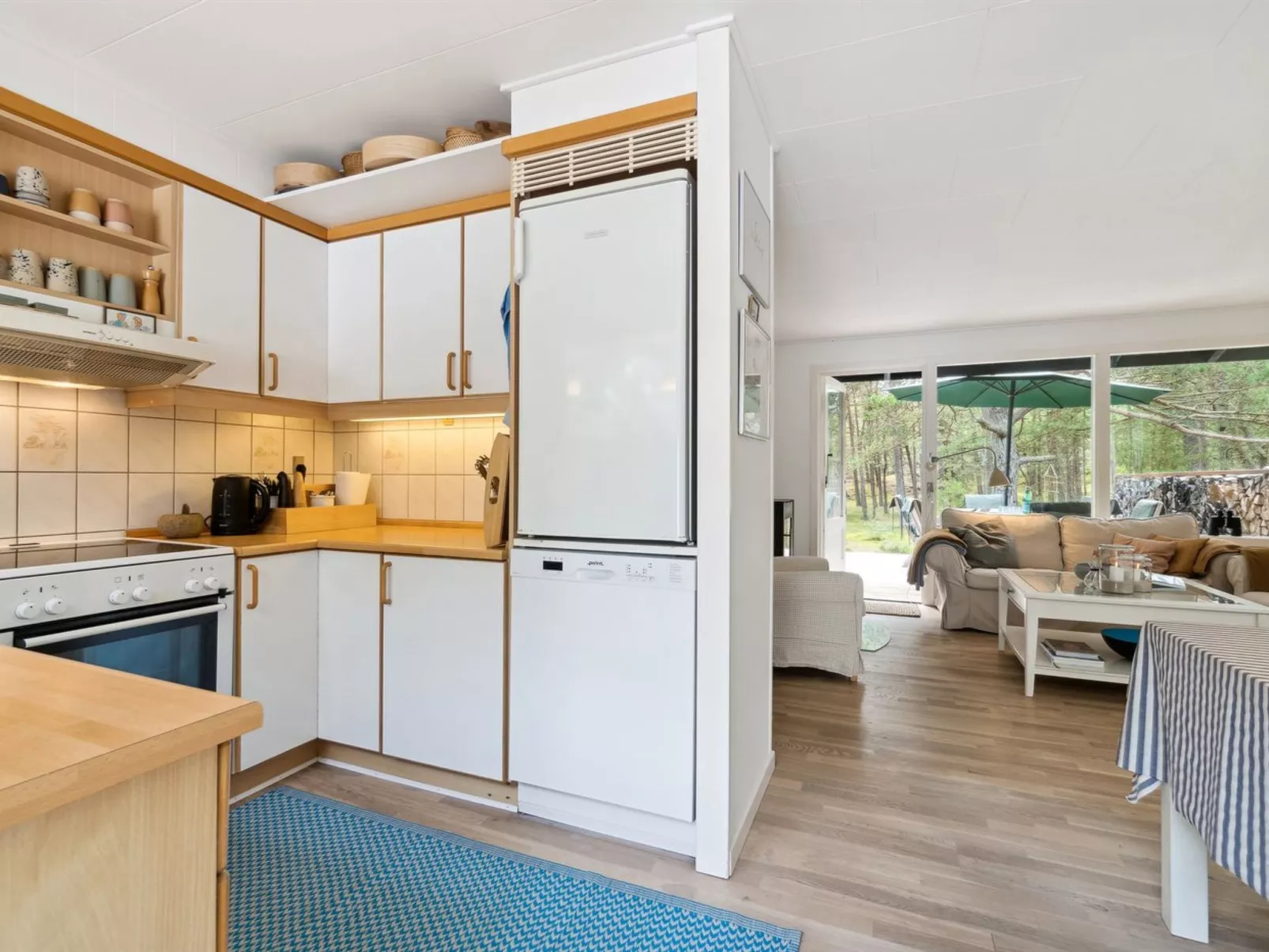 "Alita" - 300m from the sea-Binnen