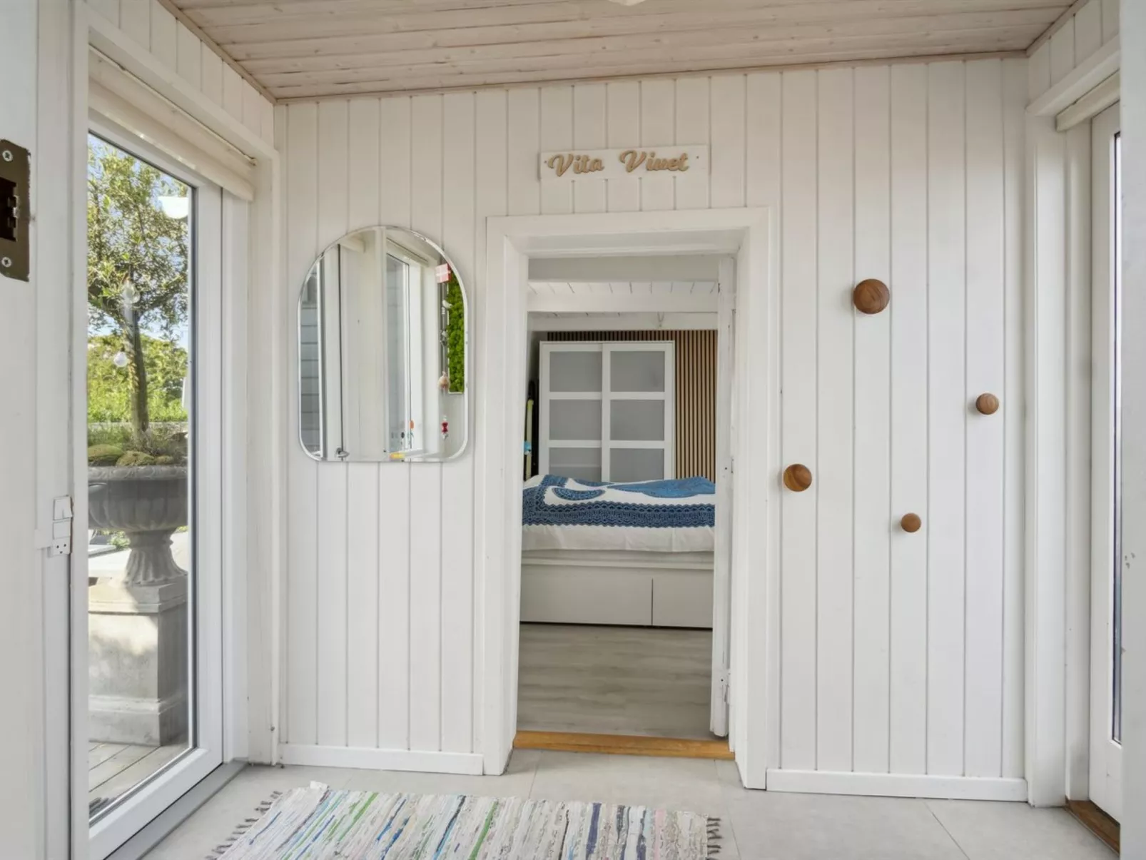 "Alimpij" - 5m from the sea-Binnen