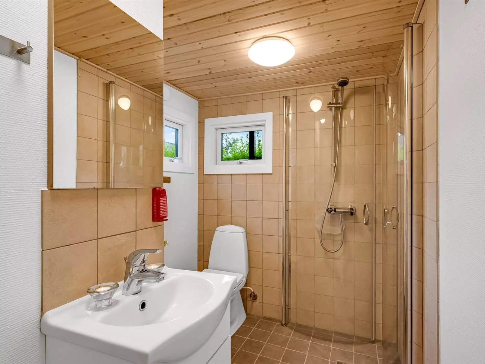 "Fifi" - 200m to the fjord-Binnen