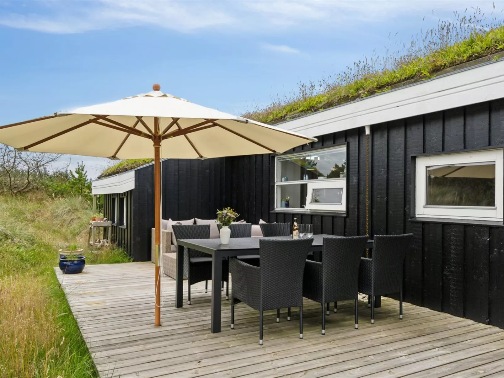 "Hrefna" - 500m from the sea-Buiten