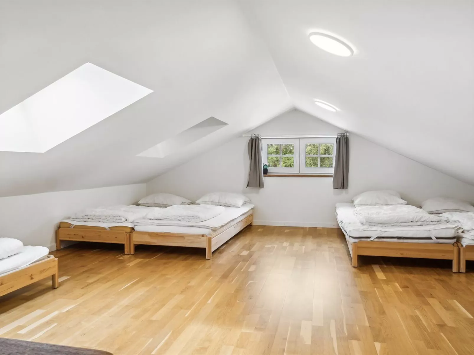 "Ronia" - 900m from the sea-Binnen