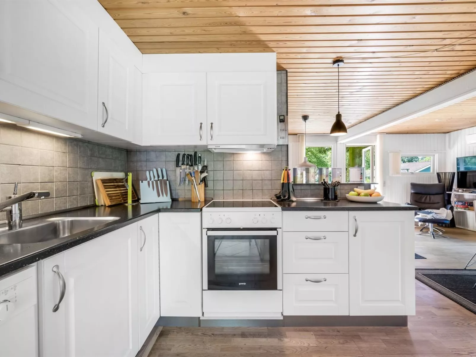 "Meo" - 30km from the sea-Binnen