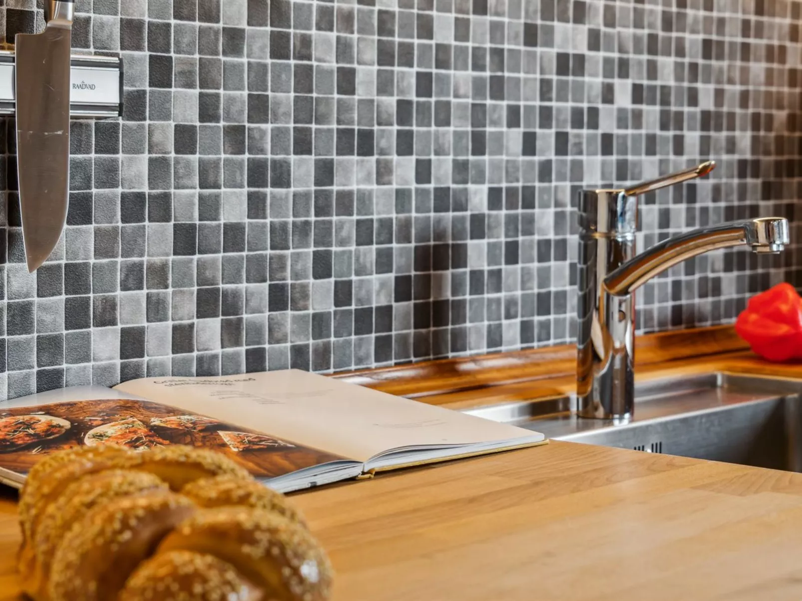 "Wolter" - 700m from the sea-Binnen