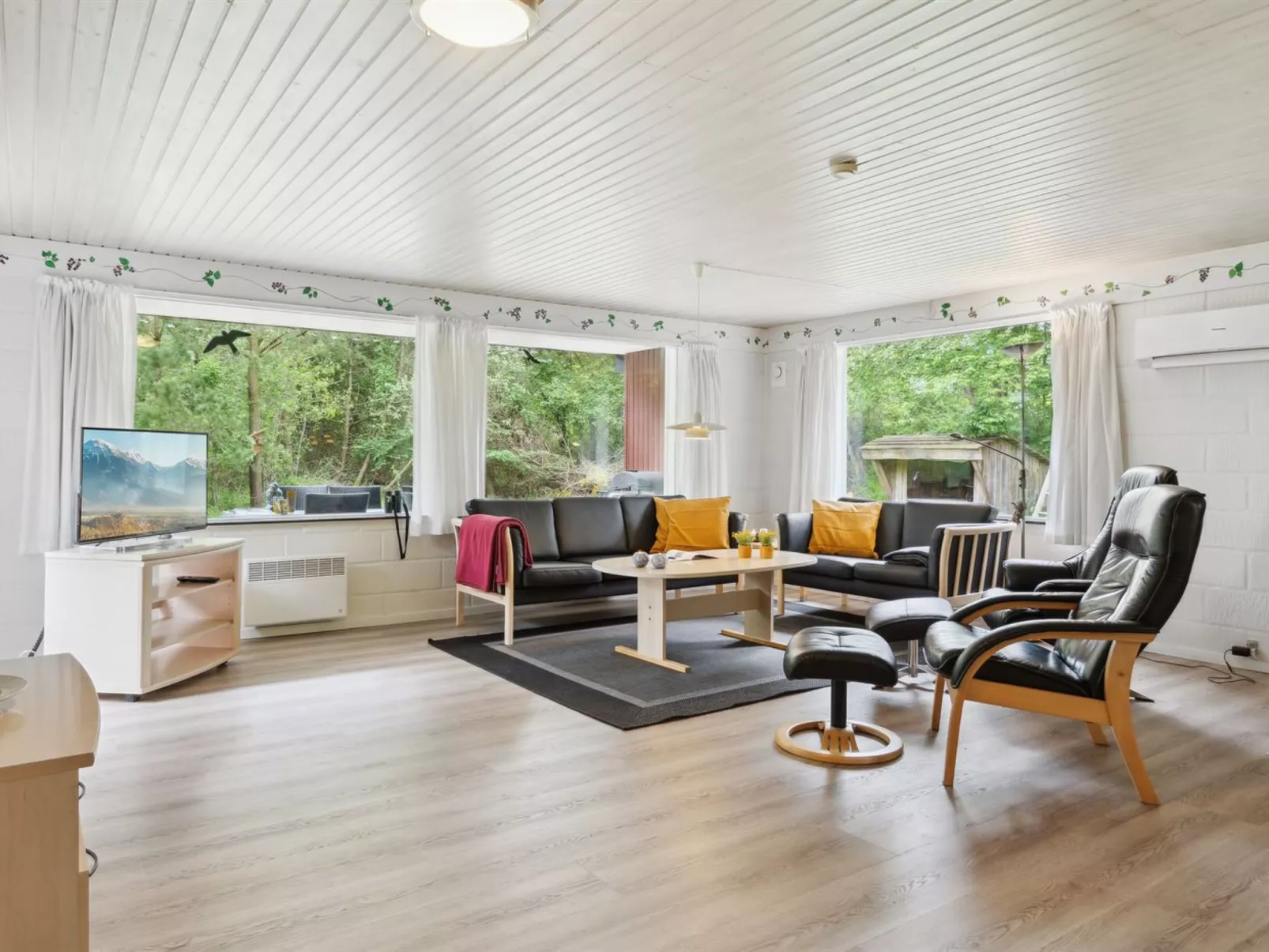 "Keyla" - 3.2km from the sea-Binnen