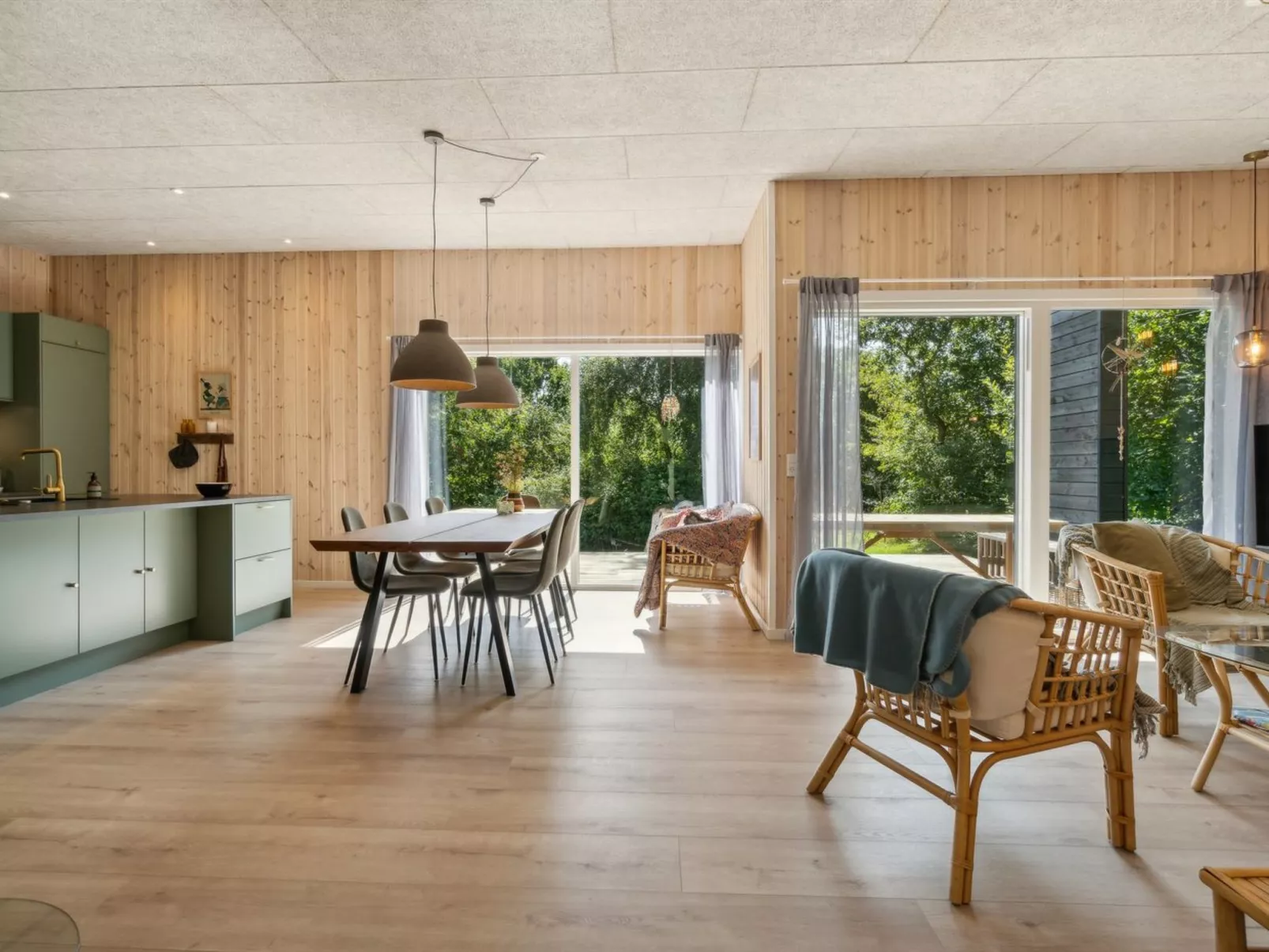 "Filip" - 1.2km from the sea-Binnen