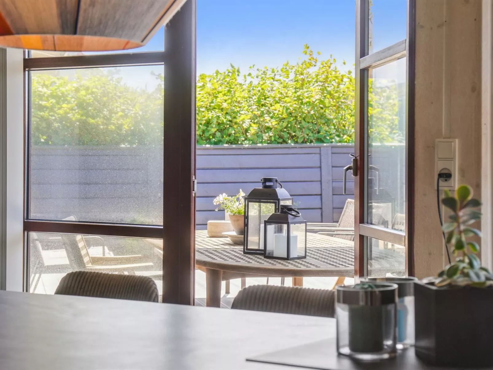 "Fridgerd" - 250m from the sea-Binnen