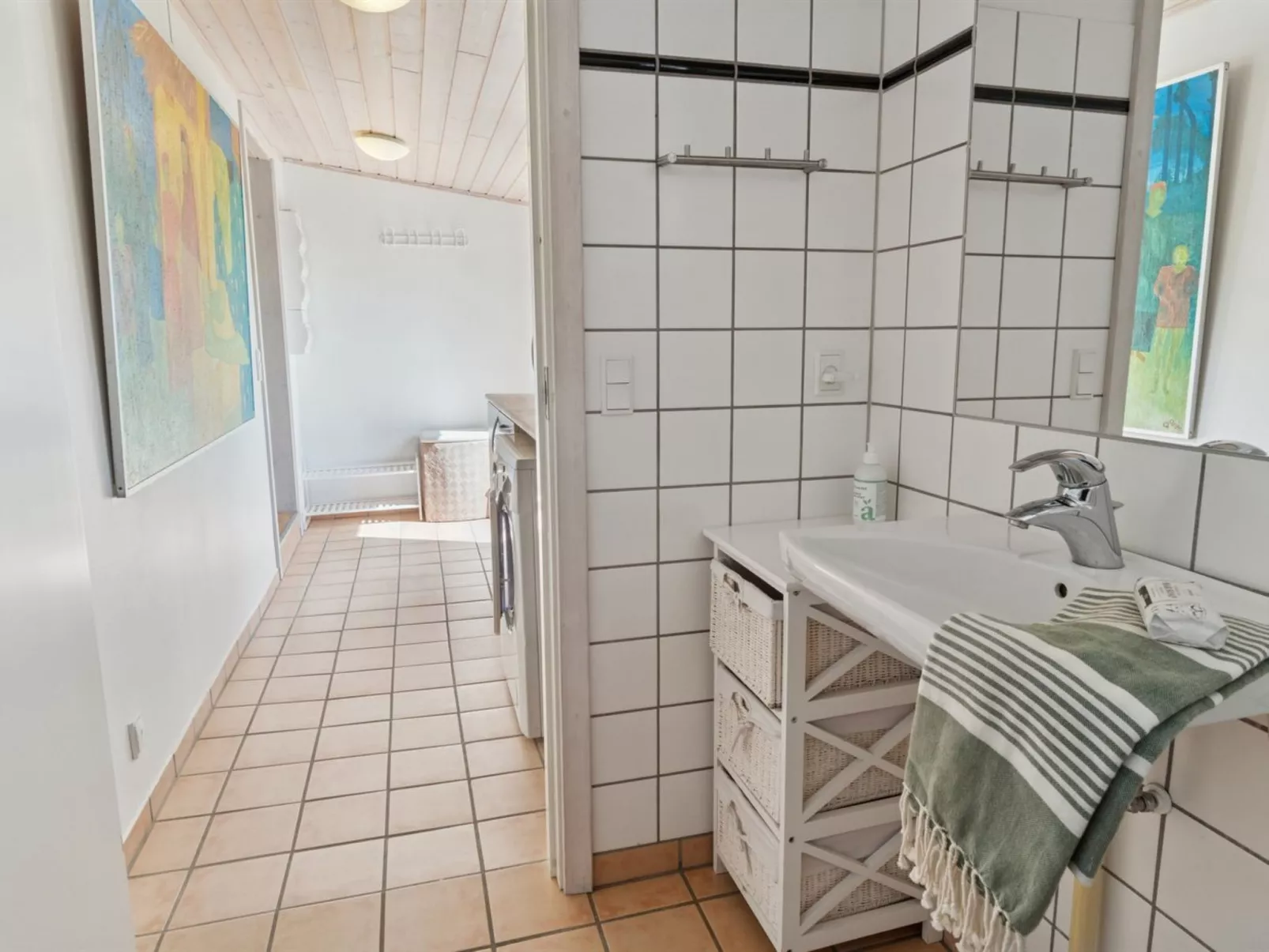 "Bassi" - 650m from the sea-Binnen