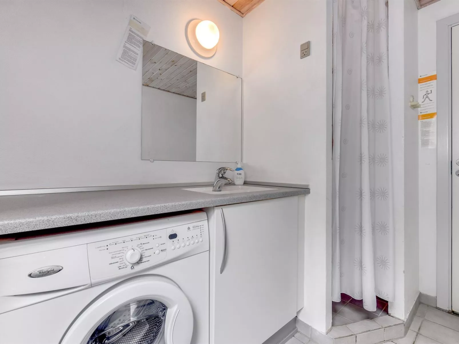 "Tabithe" - 2.2km from the sea-Binnen