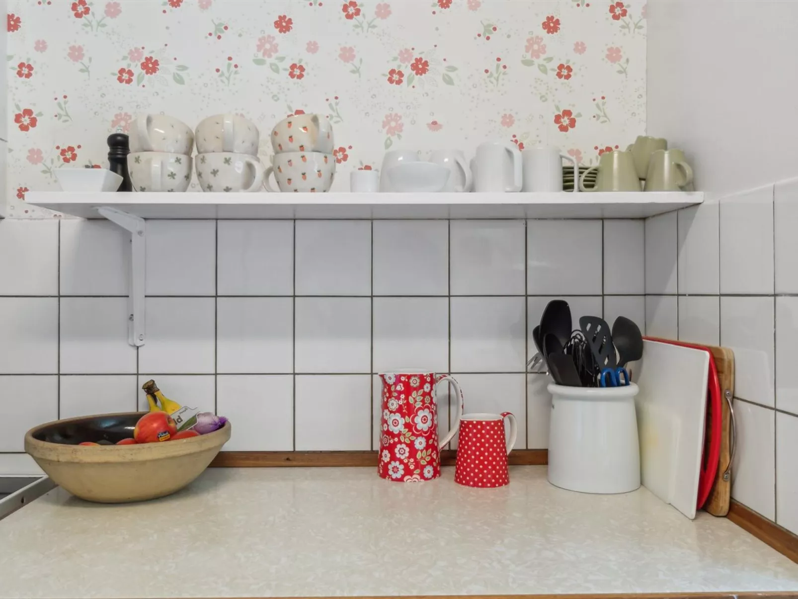 "Yasha" - 200m from the sea-Binnen