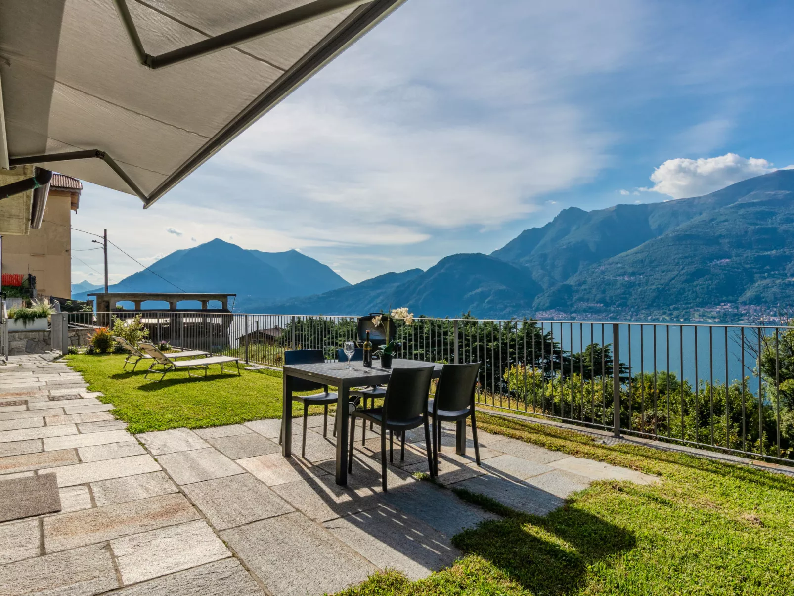 La Terrazza sul Lago-Buiten