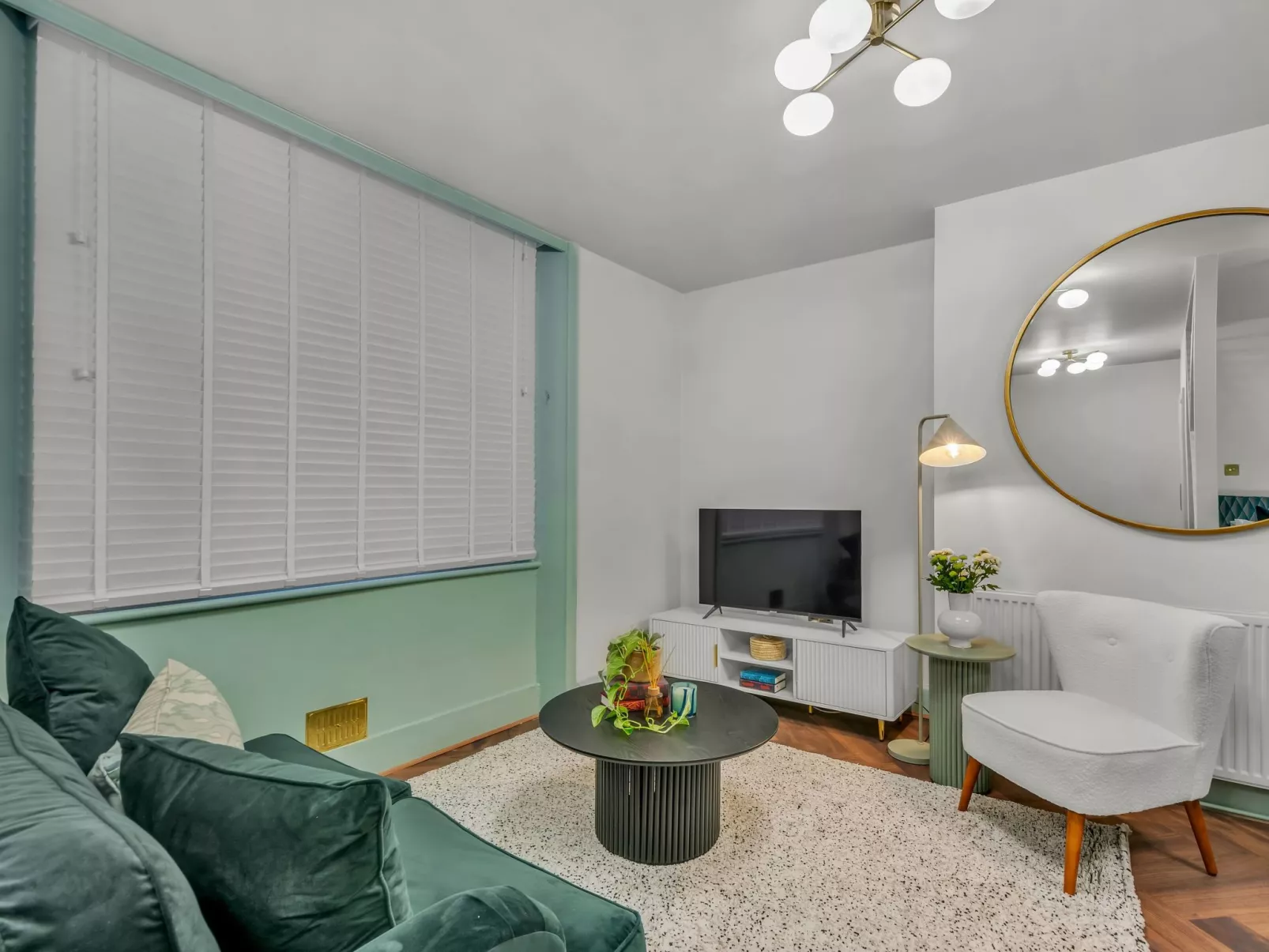 Kensington 1 bedroom apt-Binnen