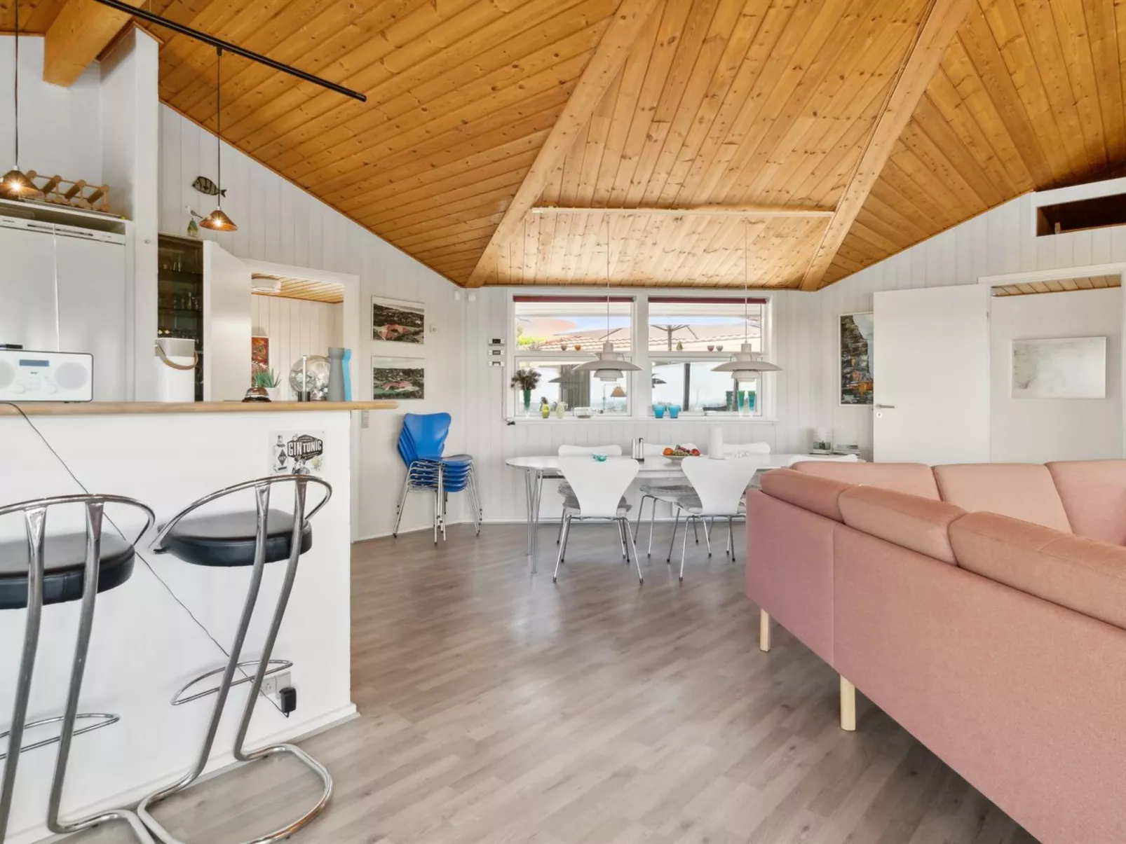 "Garbine" - 400m from the sea-Binnen