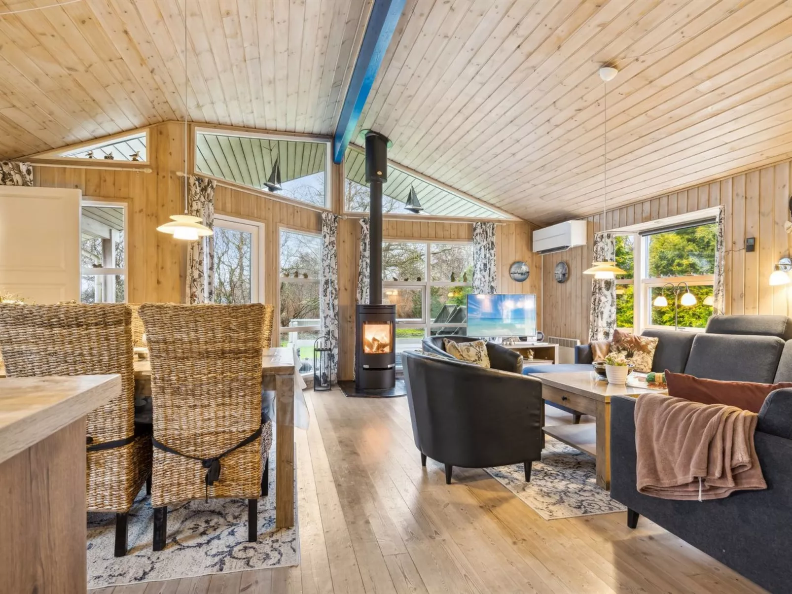 "Alruna" - 350m from the sea-Binnen