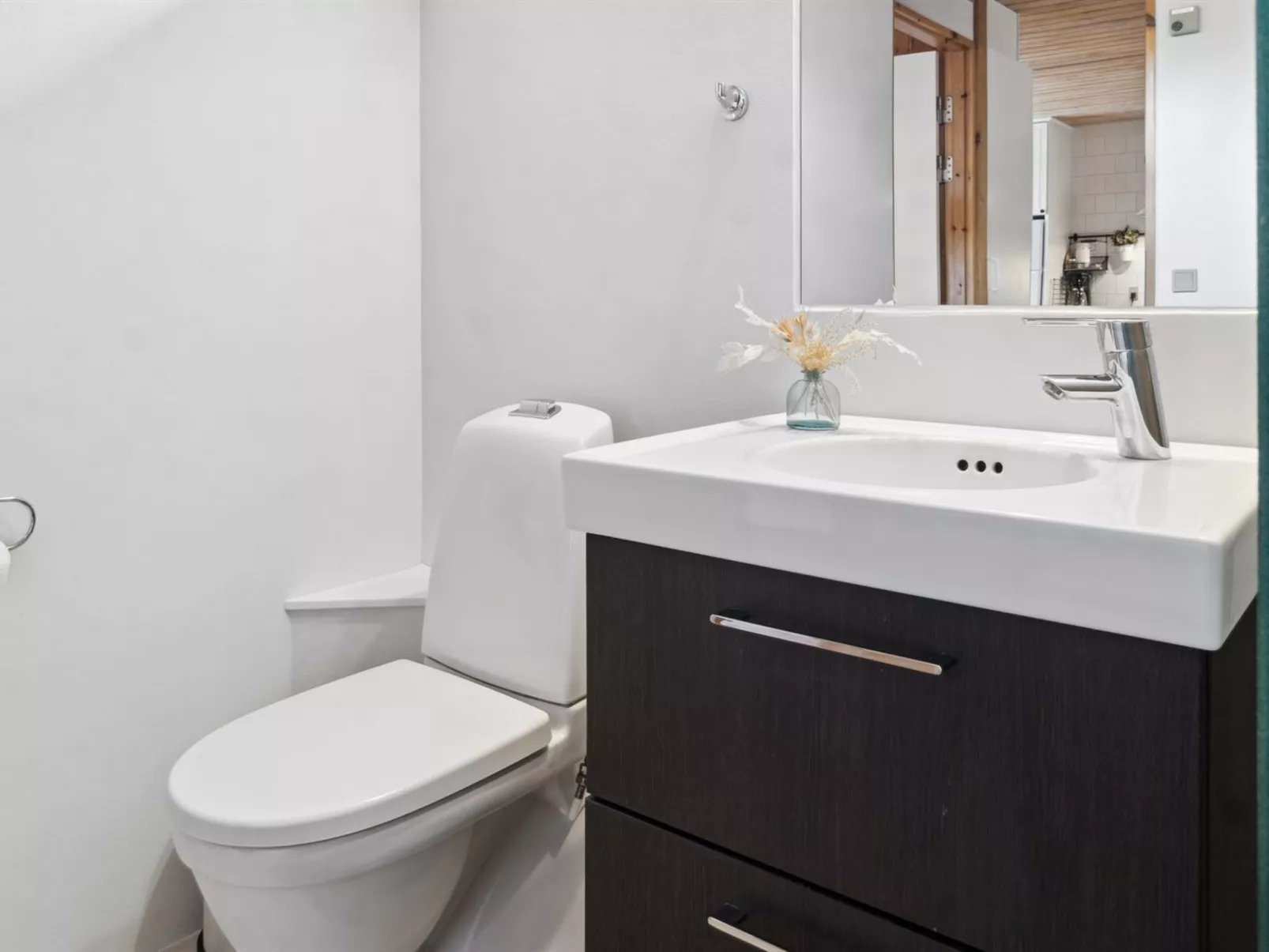 "Rubi" - 250m from the sea-Binnen