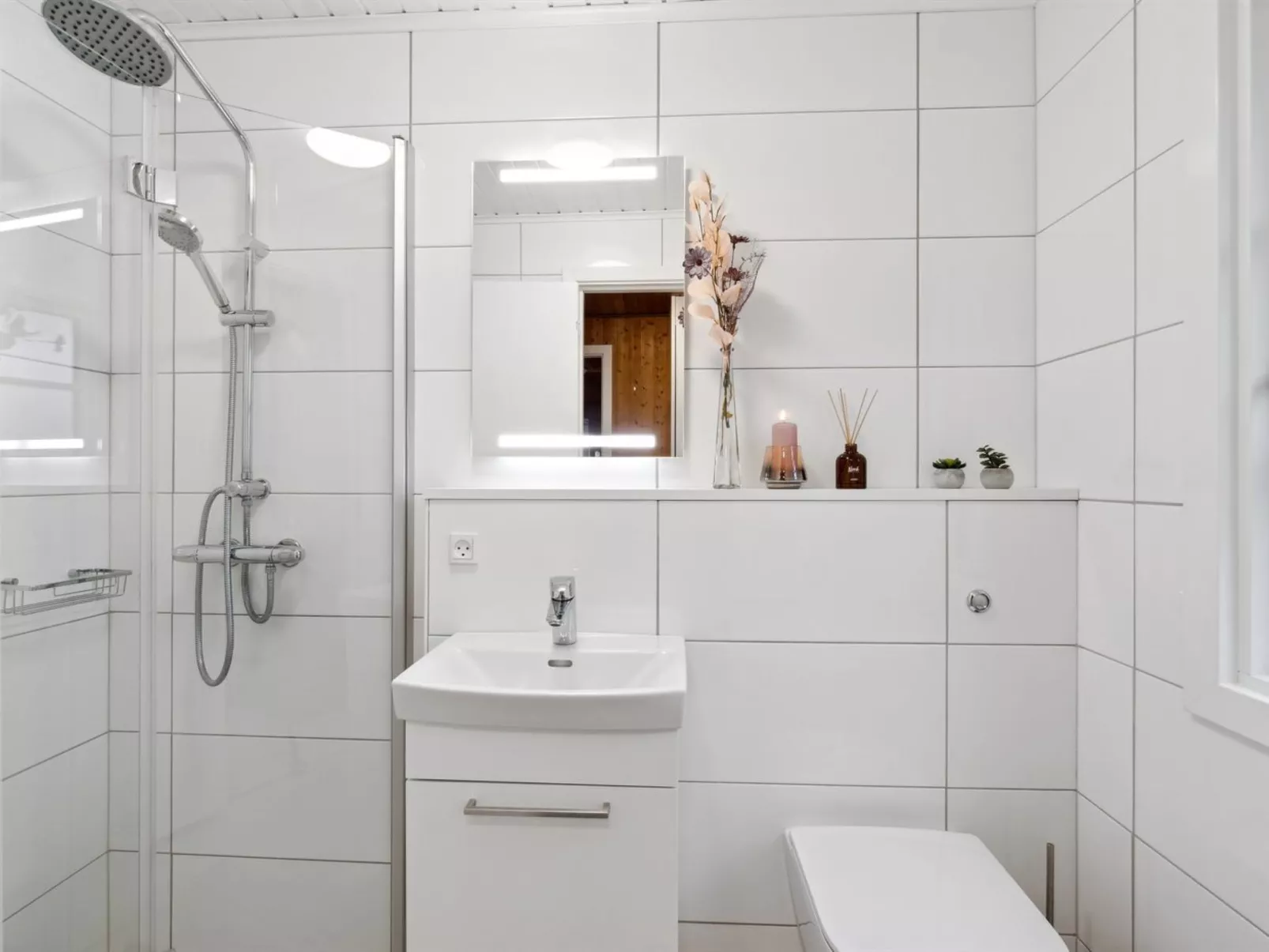 "Smilla" - 300m from the sea-Binnen