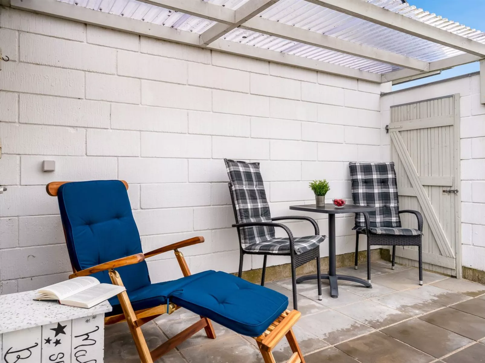 "Moreen" - 200m to the fjord-Buiten