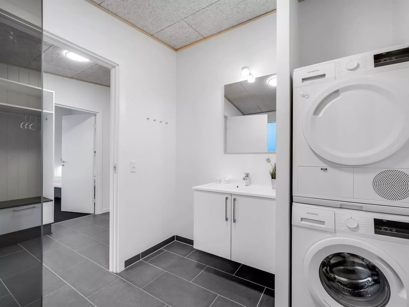 "Winder" - 500m from the sea-Binnen