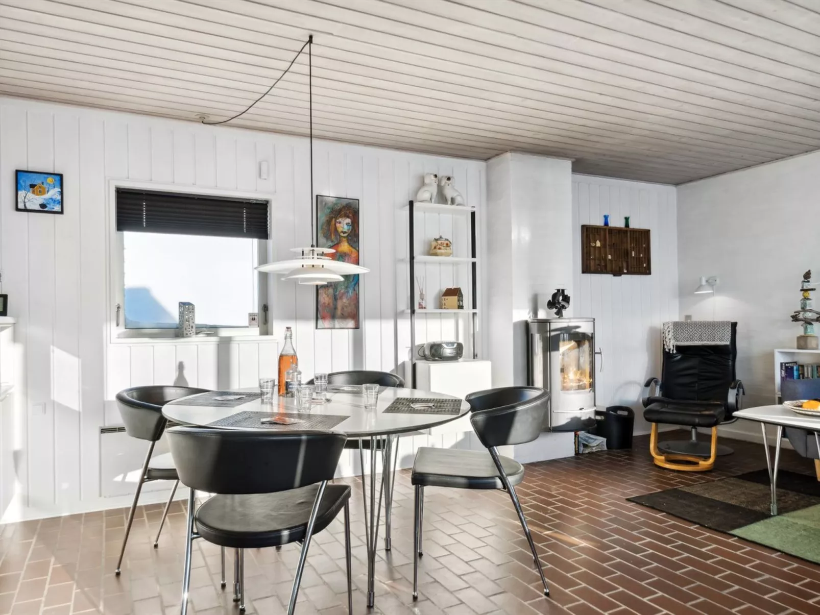 "Leny" - 900m from the sea-Binnen