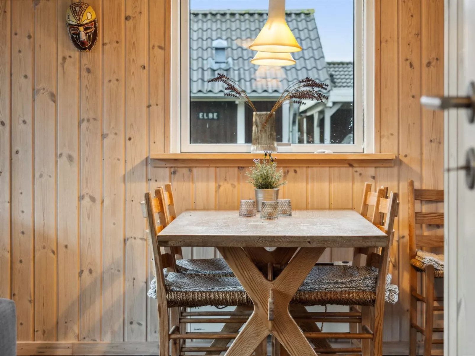 "Ritha" - 175m from the sea-Binnen