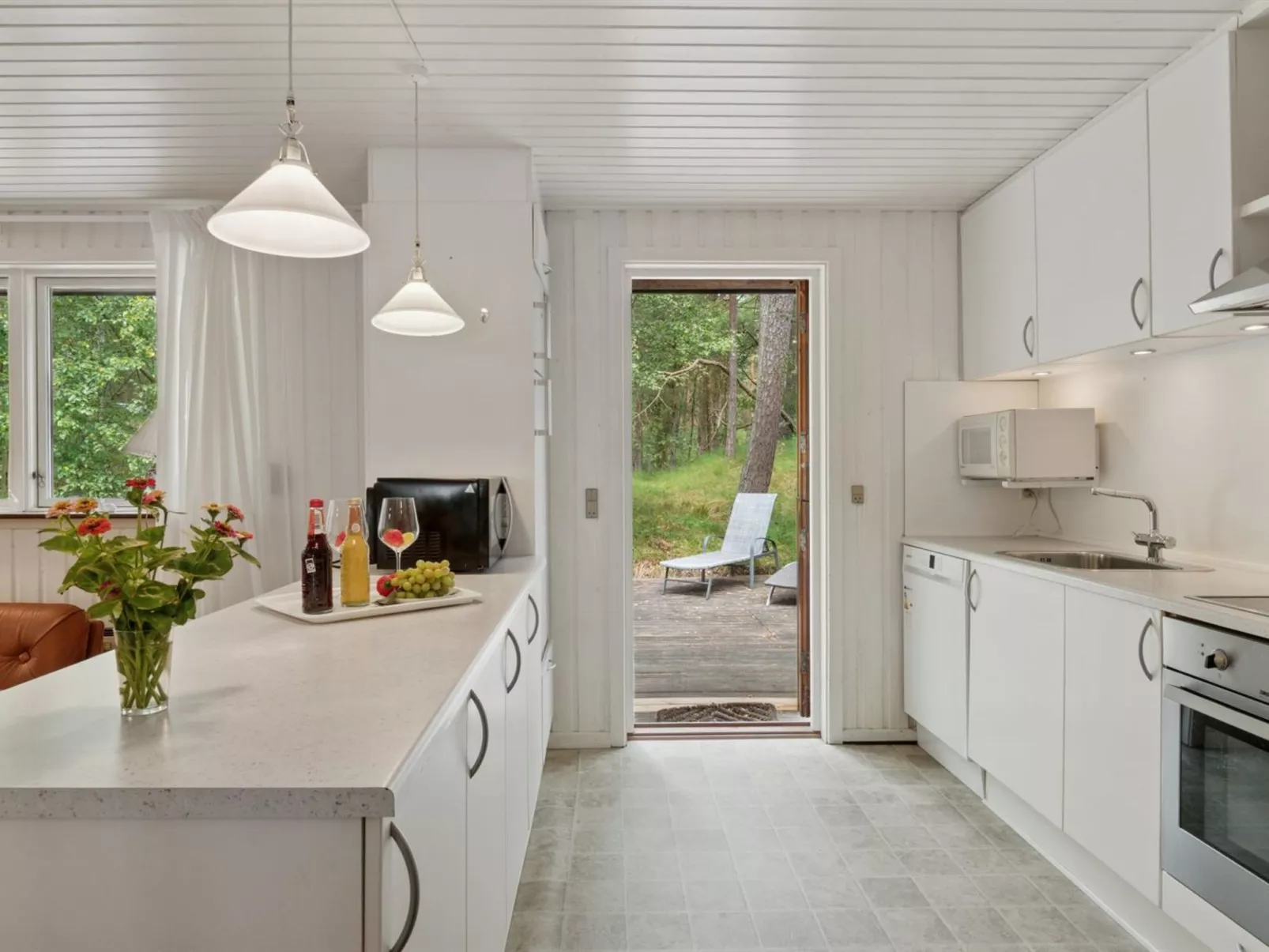 "Clementine" - 1.2km from the sea-Binnen