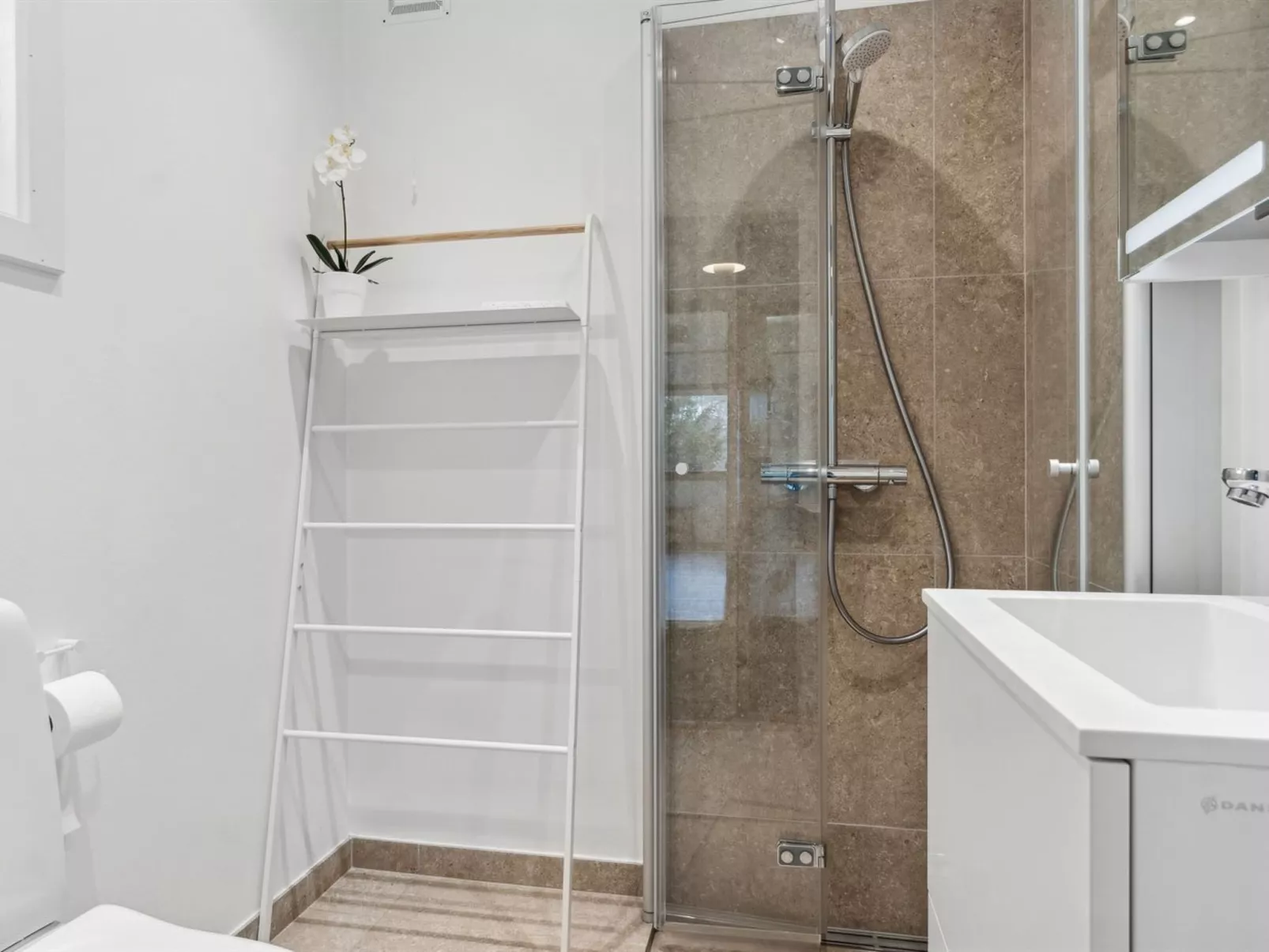 "Janna" - 1.4km from the sea-Binnen