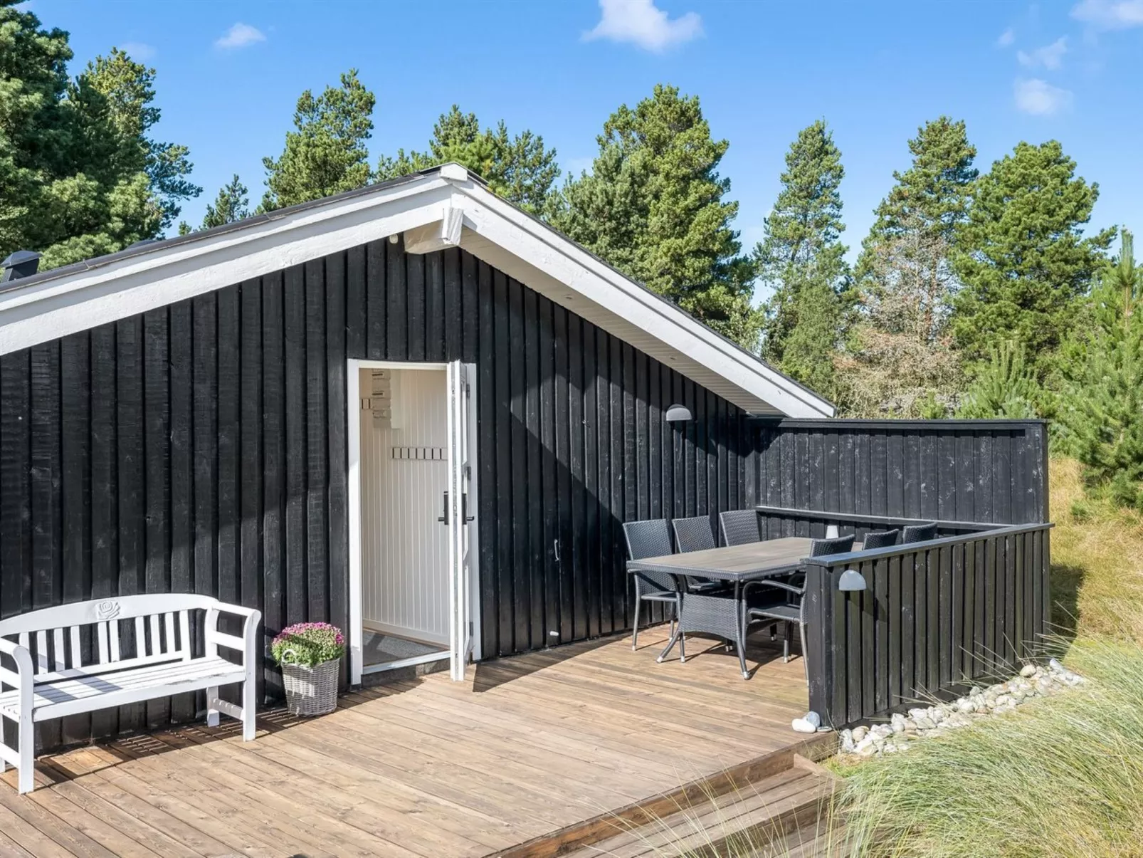 "Eirik" - 2.5km from the sea-Buiten