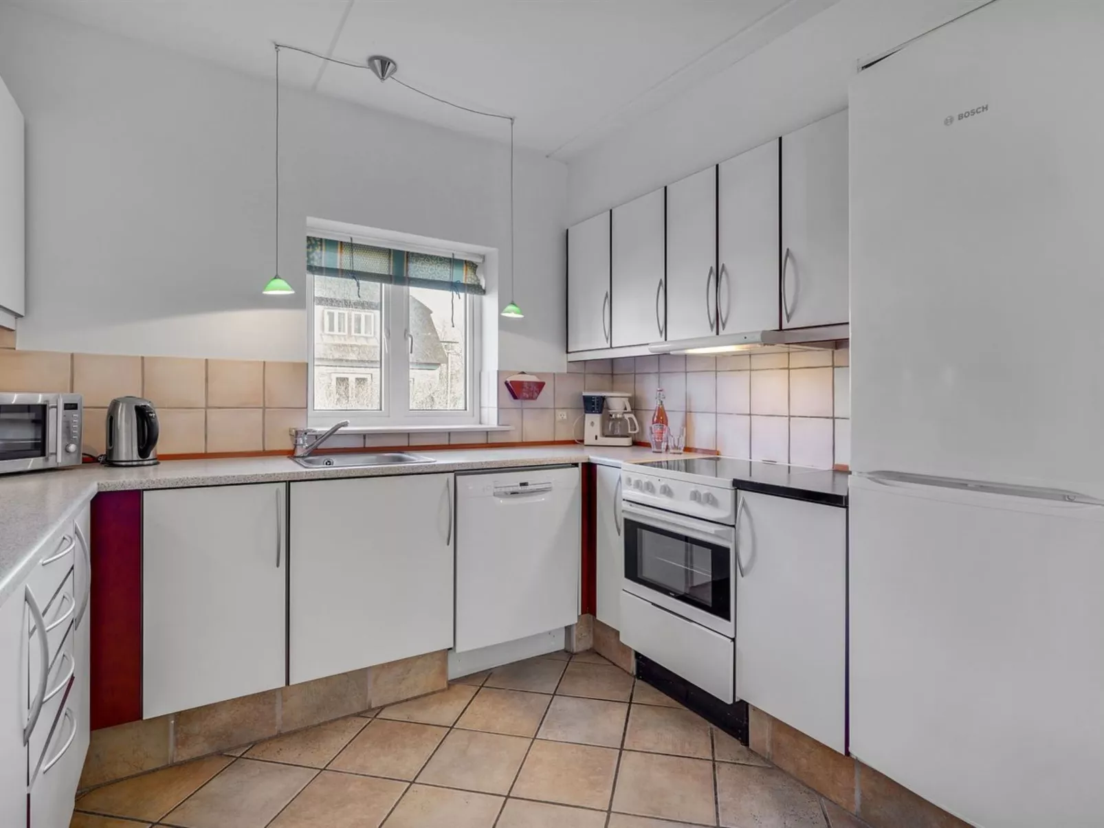 "Oneida" - 800m from the sea-Binnen