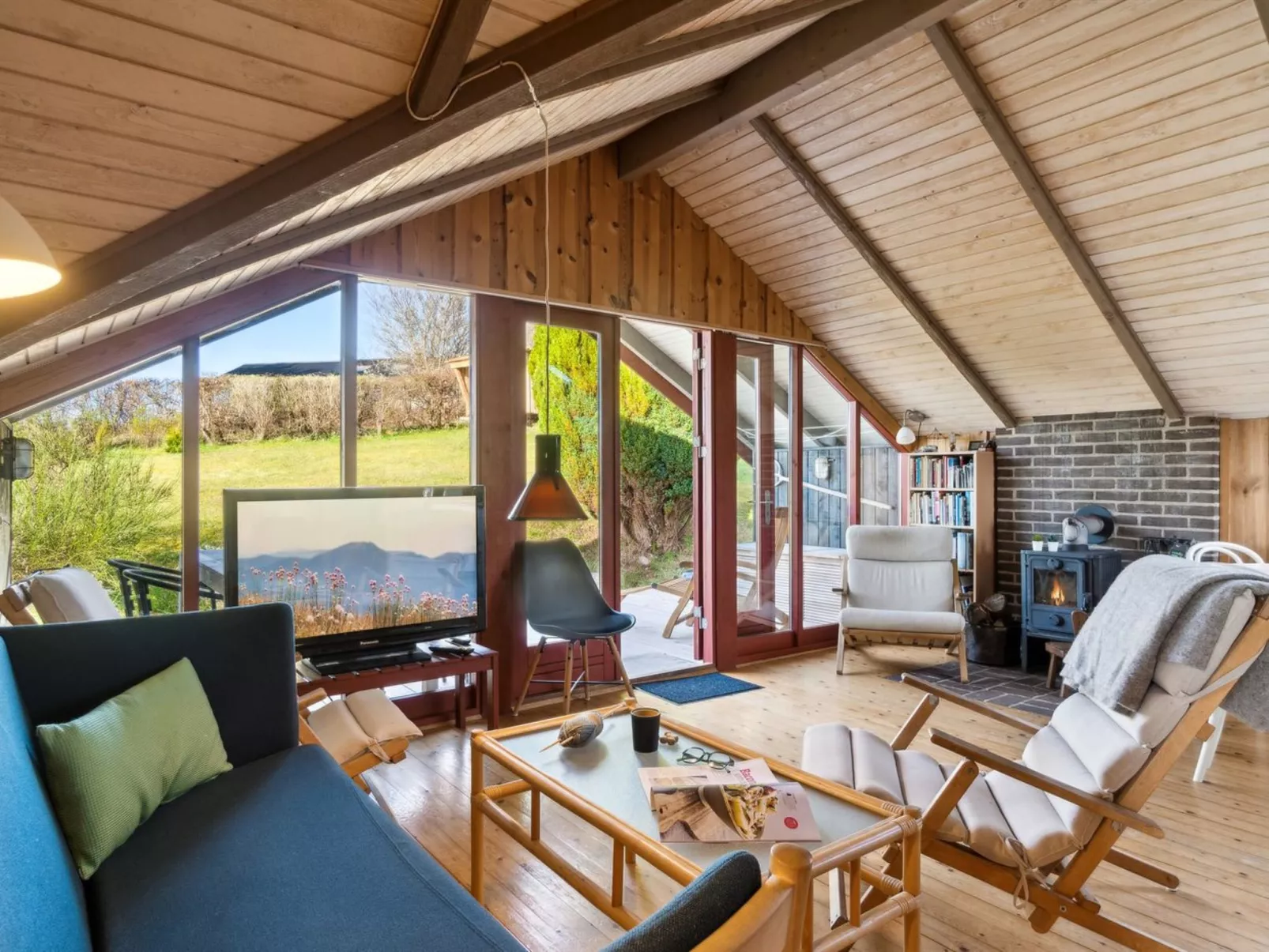 "Asel" - 25m from the sea-Binnen