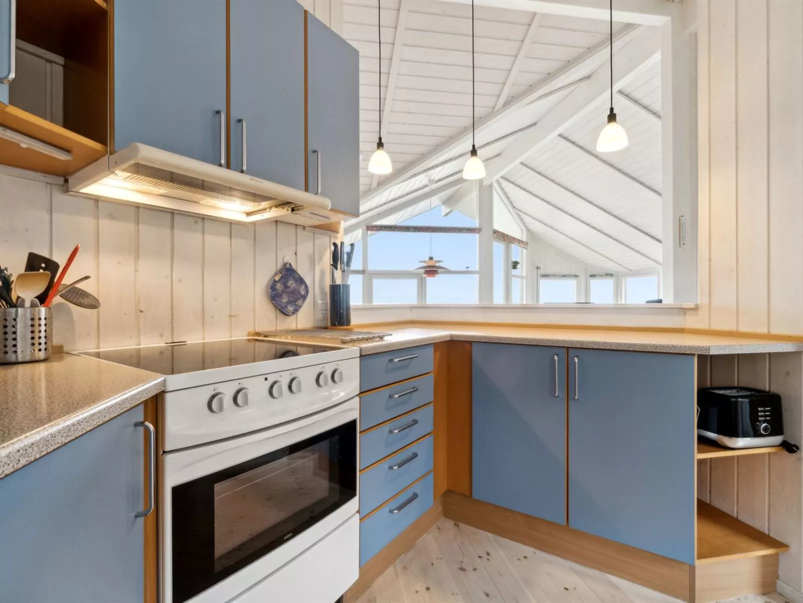 "Henric" - 75m from the sea-Binnen