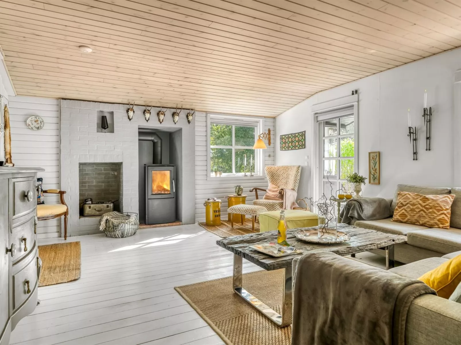 "Ellinore" -  from the sea-Binnen