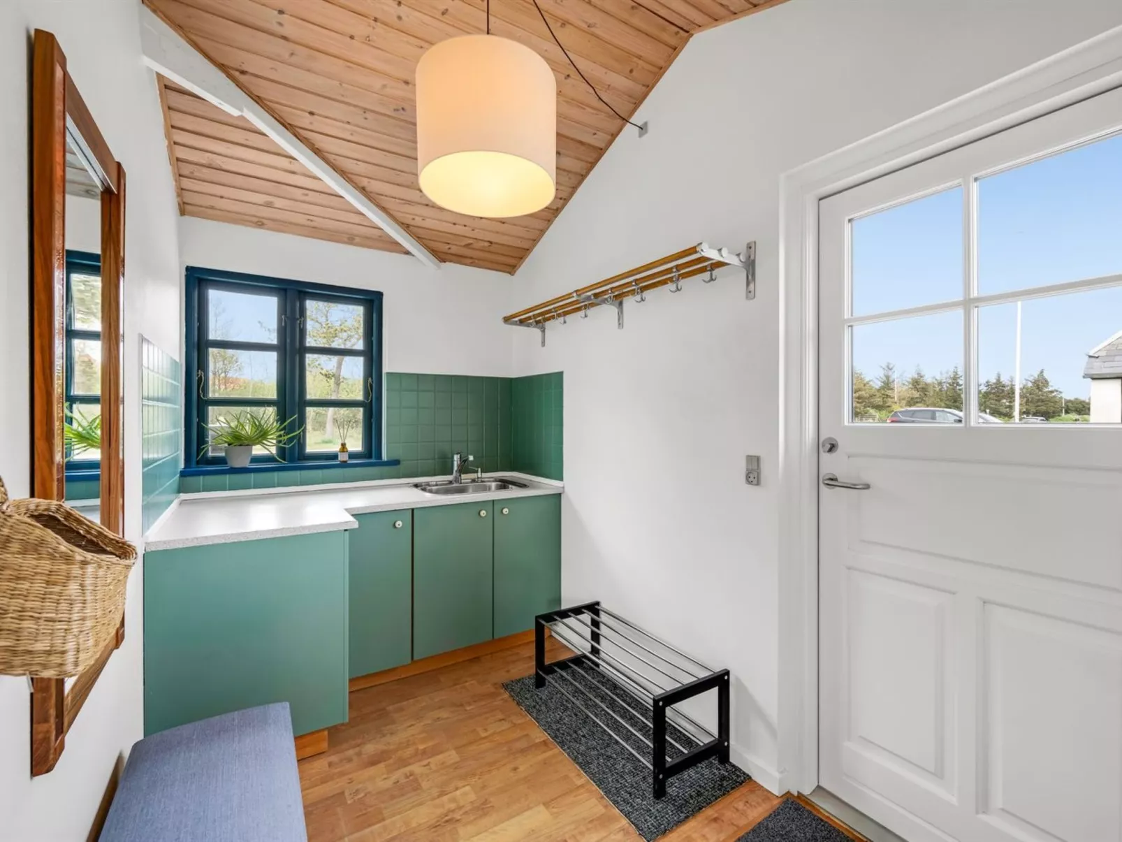 "Aviaya" - 350m from the sea-Binnen