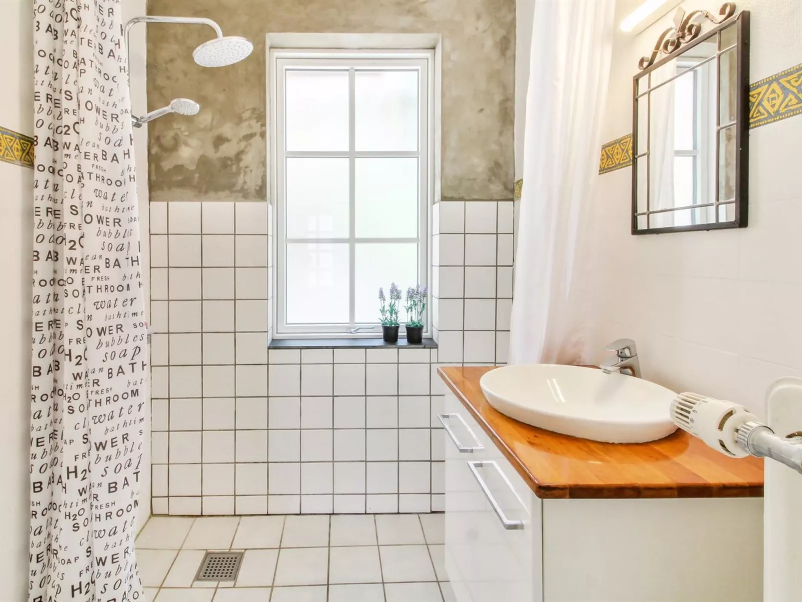 "Kiri" - 24km from the sea-Binnen