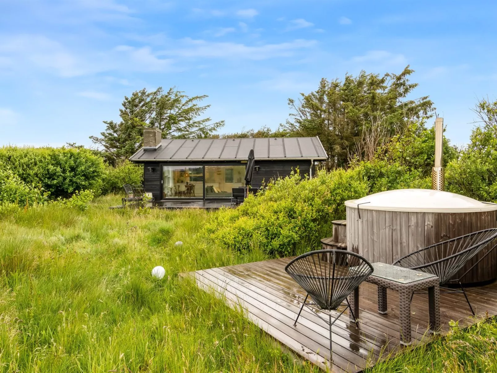 "Mintha" - 400m from the sea-Binnen