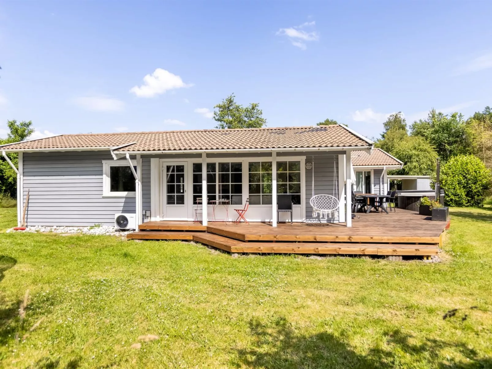 "Anabela" -  from the sea-Buiten