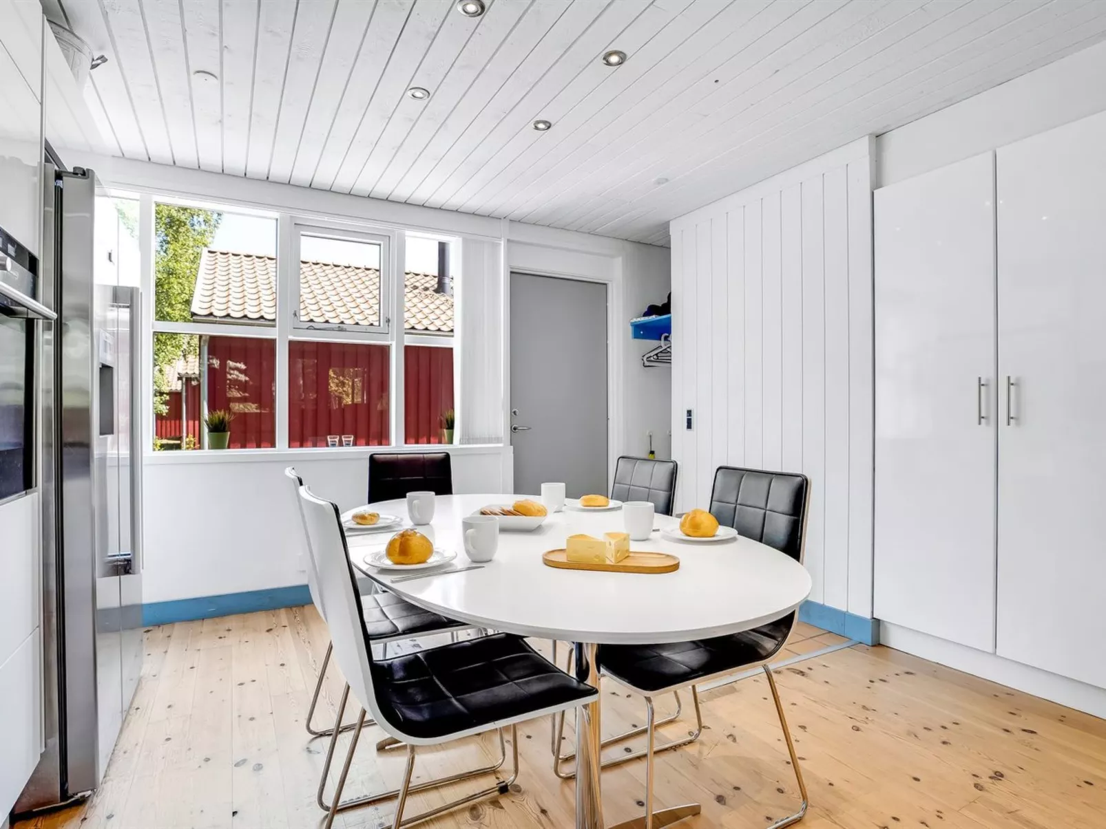 "Duende" - 200m from the sea-Binnen