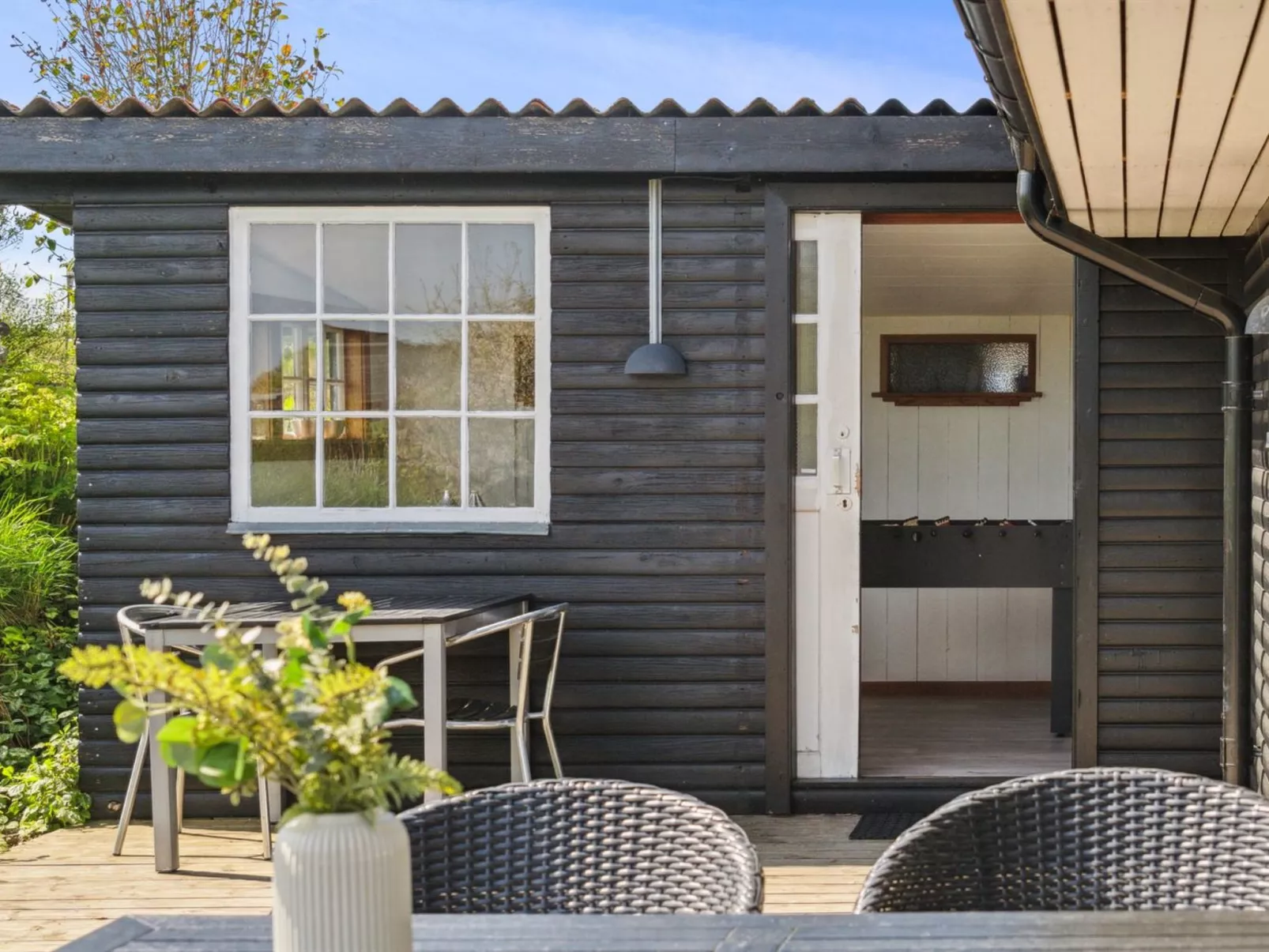 "Sölvy" - 300m from the sea-Buiten