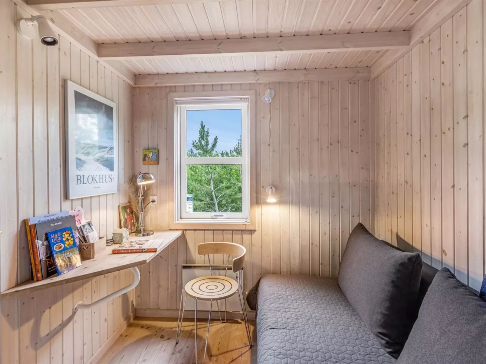 "Anouk" - 2km from the sea-Binnen