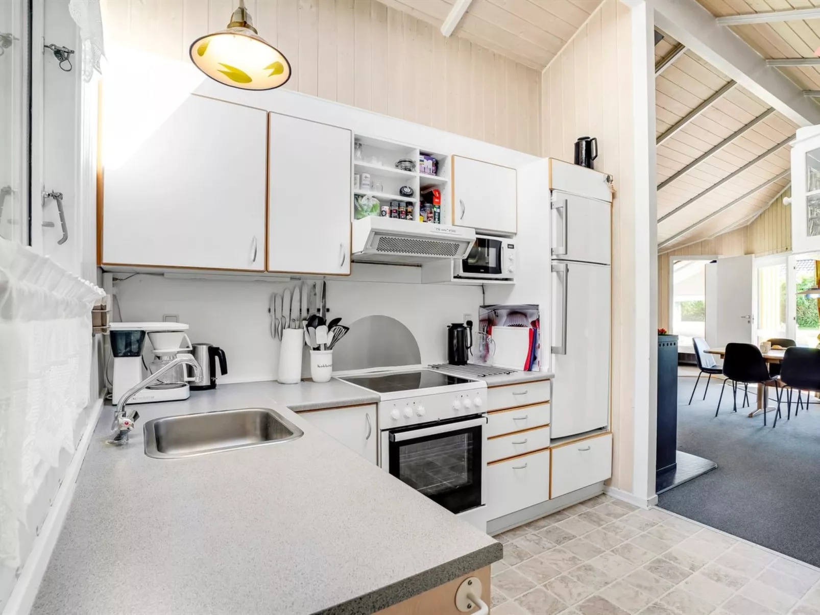 "Guja" - 250m from the sea-Binnen