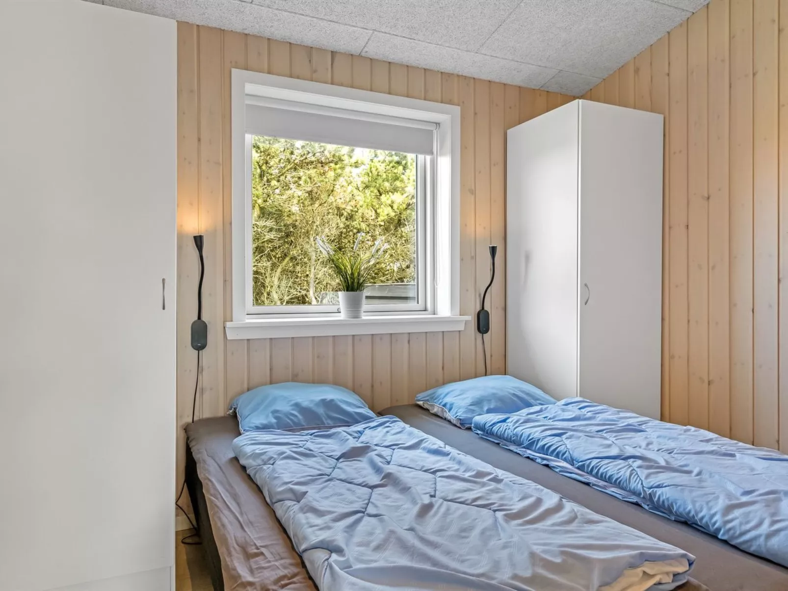 "Emeli" - 400m from the sea-Binnen